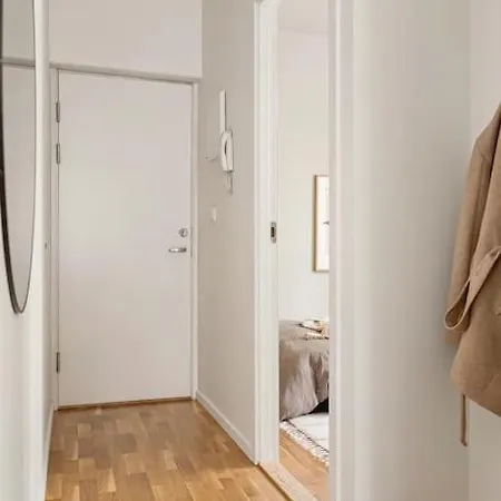 Apartament Centrally Located - Beautiful & Bright