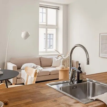 Appartement Centrally Located - Beautiful & Bright