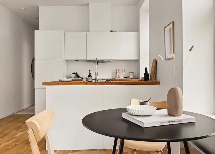 Centrally Located - Beautiful & Bright